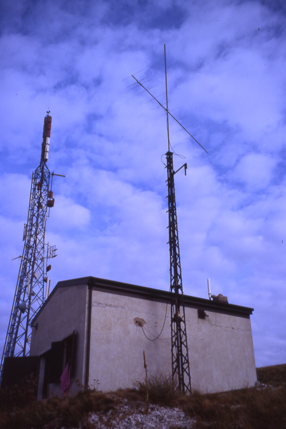 Konkurenčni stolp na Slavniku (2000)